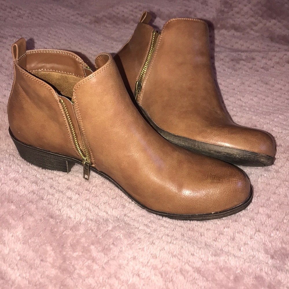 Size 11 brown booties!